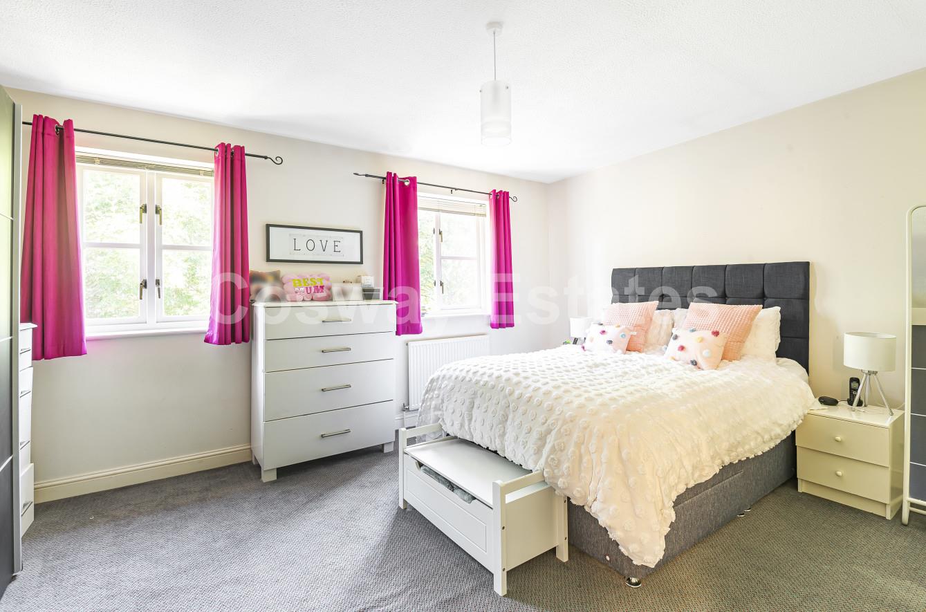 Grenville Place, Mill Hill